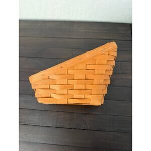 Longaberger 1996 Slanted Vegetable Basket 10X6